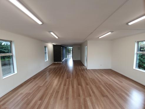 42 Kapiti Road, Paraparaumu