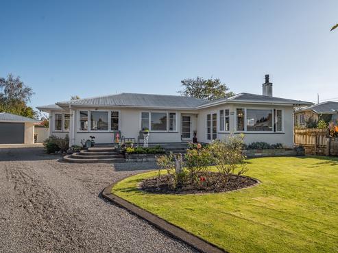 11 Weka Place, Masterton