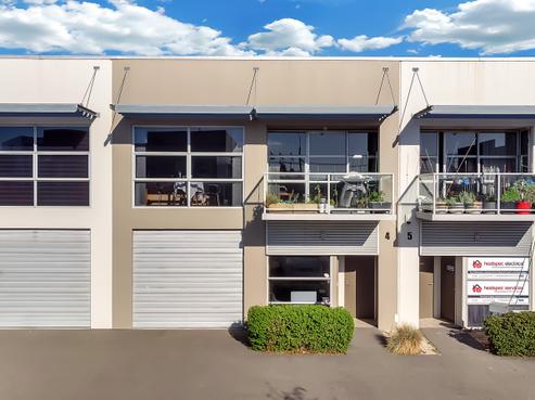 4/40 Hayton Road, Wigram