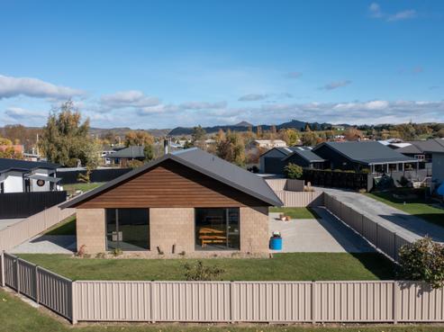 28 Plunket Street, Omakau