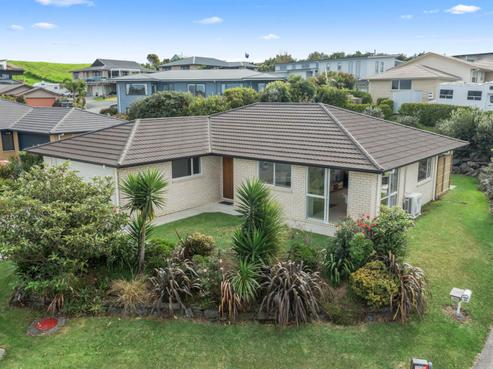 18 Weka Street, Mangawhai