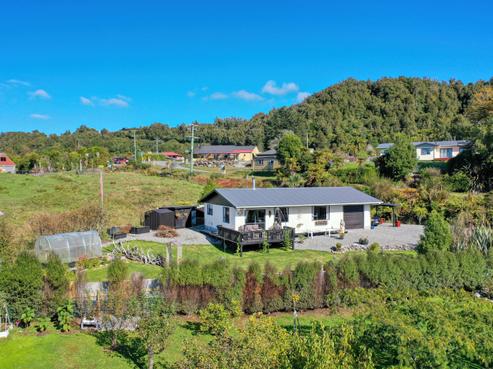 2 Back Creek Road, Hokitika