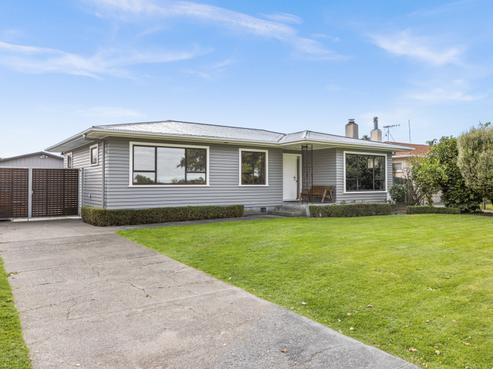135 Harold Holt Avenue, Pirimai