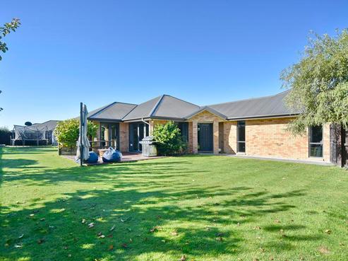 9 Parkinson Place, Woodend