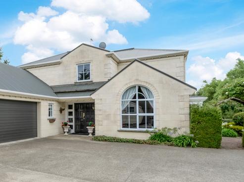 147 Otatara Road, Otatara