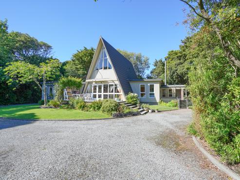 30 Rakiura Parade, Otatara