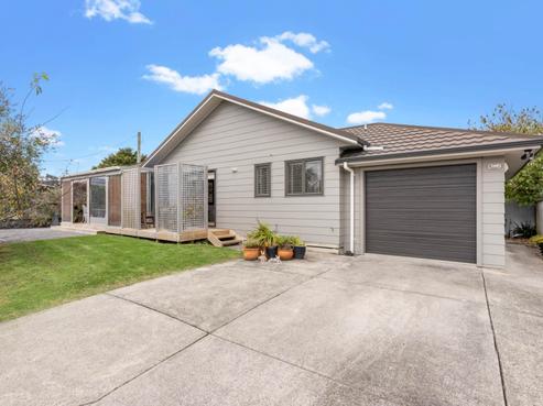 2A Mayburn Road, Te Atatu Peninsula