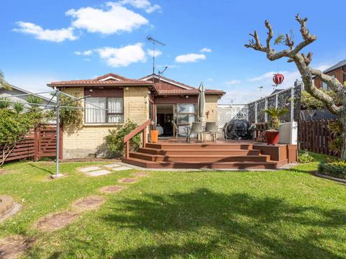 8 Vancouver Avenue, Sandringham
