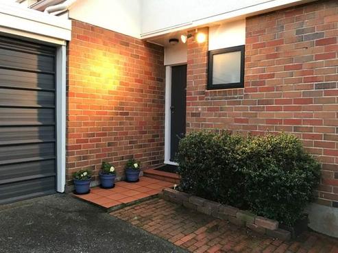 3/1 Elderwood Lane, Belmont