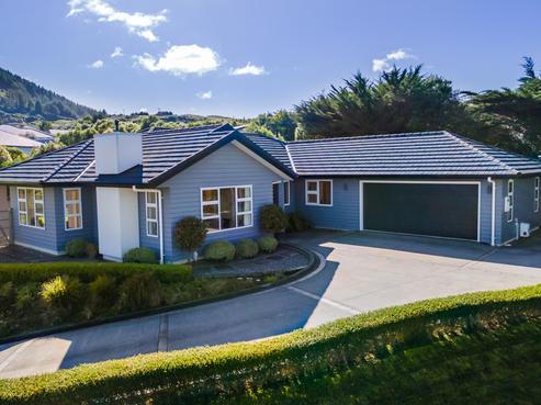 4 Grace Nicholls Grove, Riverstone Terraces