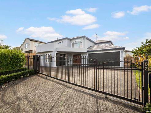82 Hugh Green Drive, Pinehill