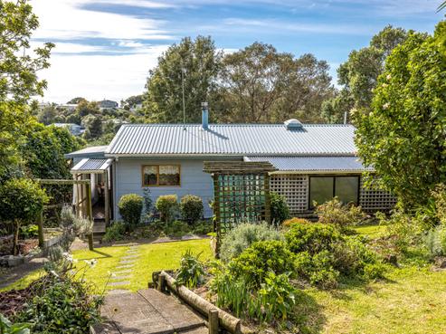 35 Pacific Parade, Surfdale