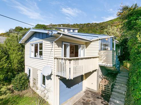 30 Voltaire Street, Karori