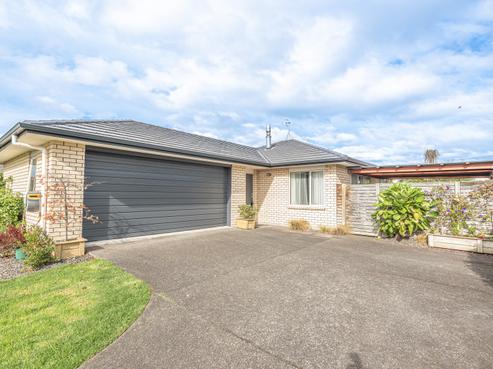 21 Buckingham Place, Springvale