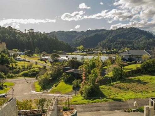 9 Patton Place, Tairua