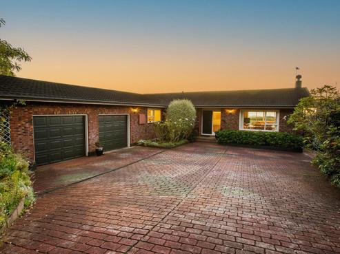 8 Tui Crescent, Waikanae