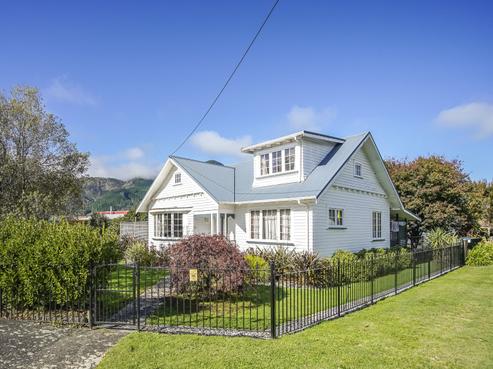 64 Waller Street, Murchison