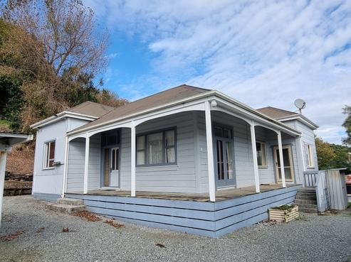 26 Puketahi Street, Greymouth