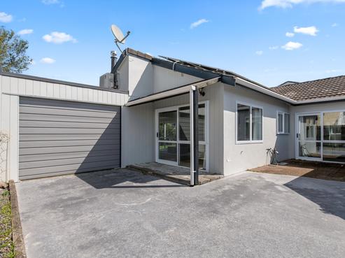 24C Grey Street, Glenholme