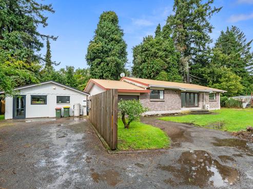 20A Werrina Crescent, Mangakakahi