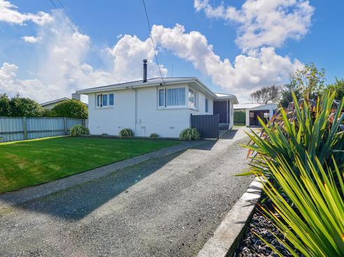 64 Edinburgh Crescent, Waikiwi