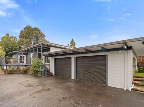 42 Utuhina Road, Springfield