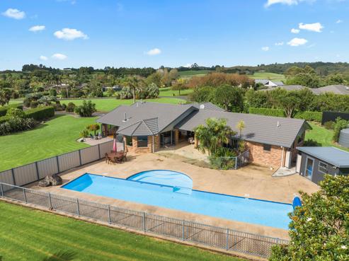 16 Cairn Way, Kamo