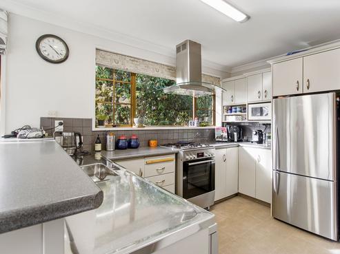 14A Maltby Avenue, West End