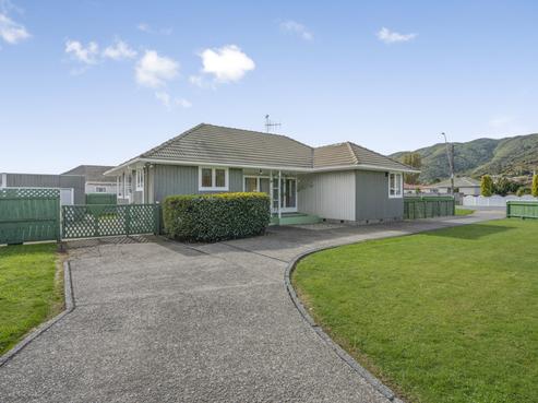 2 Devon Street, Wainuiomata