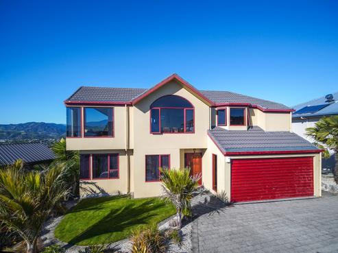 321 Princes Drive, Britannia Heights