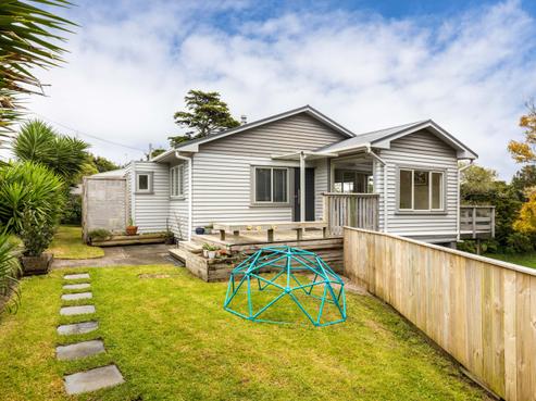 11 Cowling Road, Hurdon