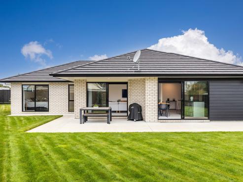 26 Aratapu Street, Waitara