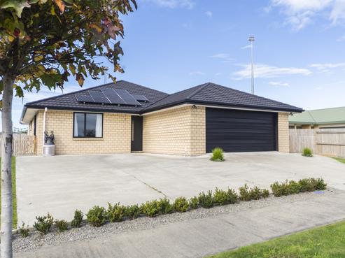 67 Balrickard Way, Milson