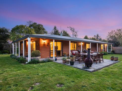 50B Katherine Mansfield Drive, Whitemans Valley
