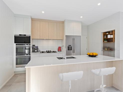 6 Seafoam Road, Rosehill