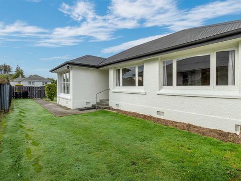 6 Adamson Crescent, Glengarry