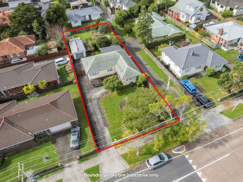 37 Flanshaw Road, Te Atatu South