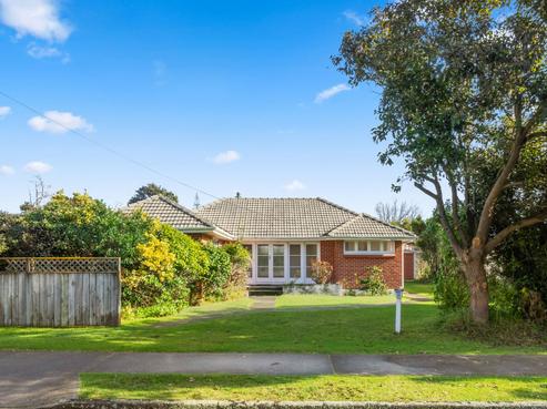 19 Mahoe Street, Otaki Beach