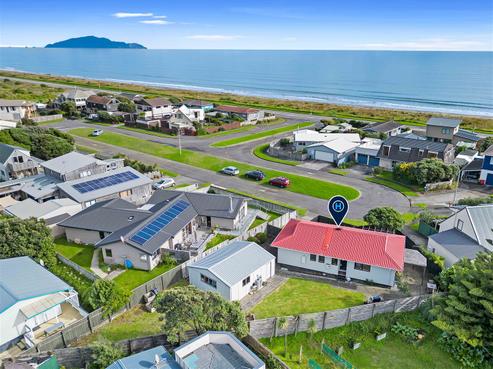 9A Scott Avenue, Otaki Beach
