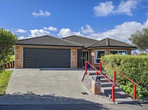 85 Pebble Beach Boulevard, Kamo