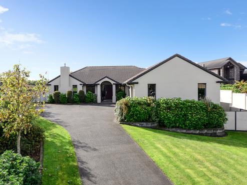 12 Peninsula Point, Huntington