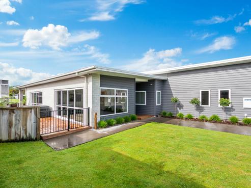 69 Montgomery Crescent, Kinloch