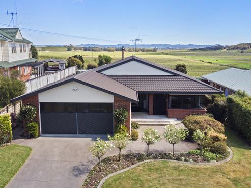 17 Sunny Dale, Western Heights