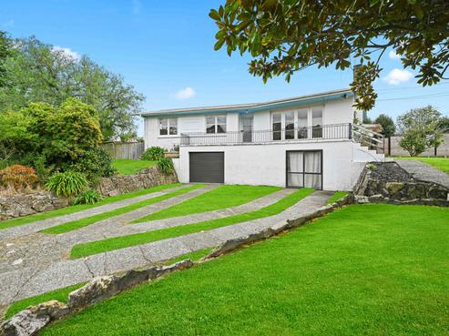 16 Te Anau Place, Glenview