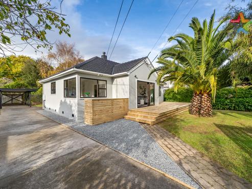 15 Heretaunga Square, Silverstream
