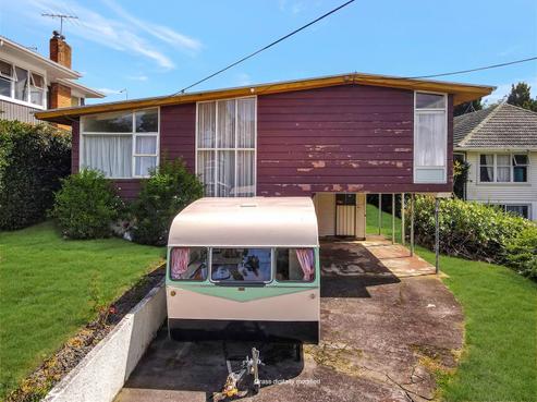 6 Alwyn Avenue, Te Atatu South