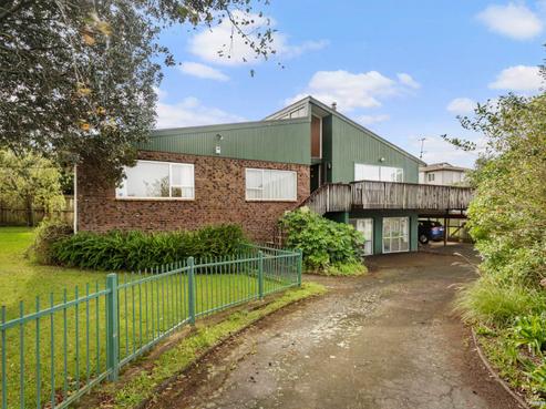 785 East Coast Road, Northcross