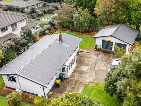 9 Patterson Grove, Waikanae