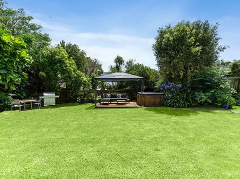 5 Higham Ferrers Place, Red Beach