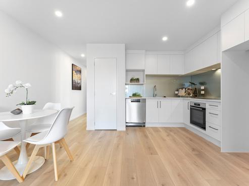 4/67 Royal View Road, Te Atatu South